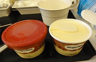 食後には、ハーゲンダッツのアイスクリームです